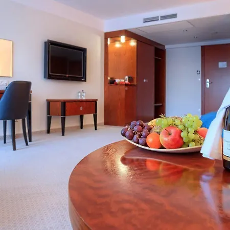 Grand Lubicz Uzdrowisko 5* Stolpmünde